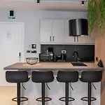 Апартаменти Zen By The Sea