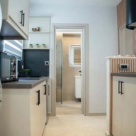 Апартаменти Zen By The Sea